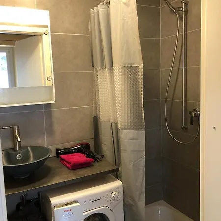 Studio Renove Dans Centre Historique De Cossonay - 30 Min De Lausanne En Transport En Communs Apartment *